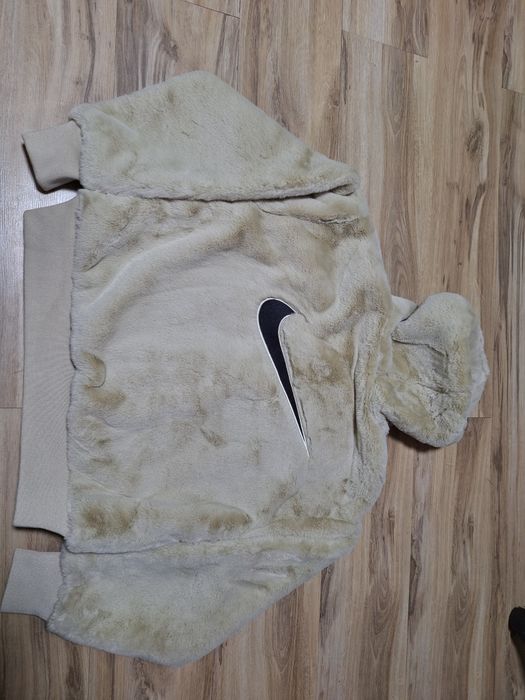 Geaca cu puf Nike