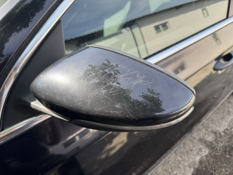 Oglinda stanga LC9X Volkswagen Passat B7 2.0 TDI CFFB Break