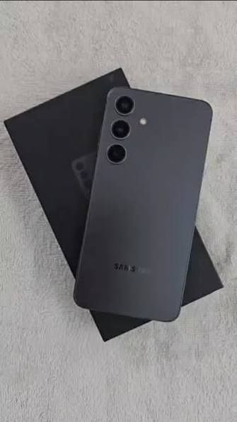 Samsung Galaxy S24.