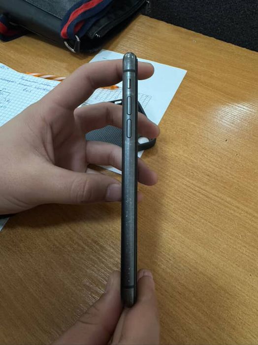 Айфон 11  продам