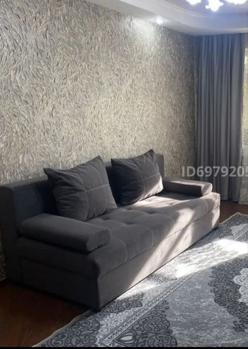продам диван срочно