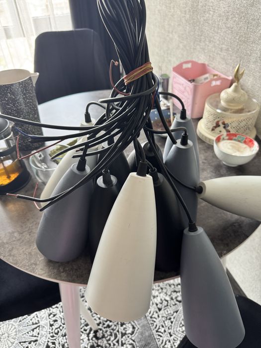 Продам люстры…….