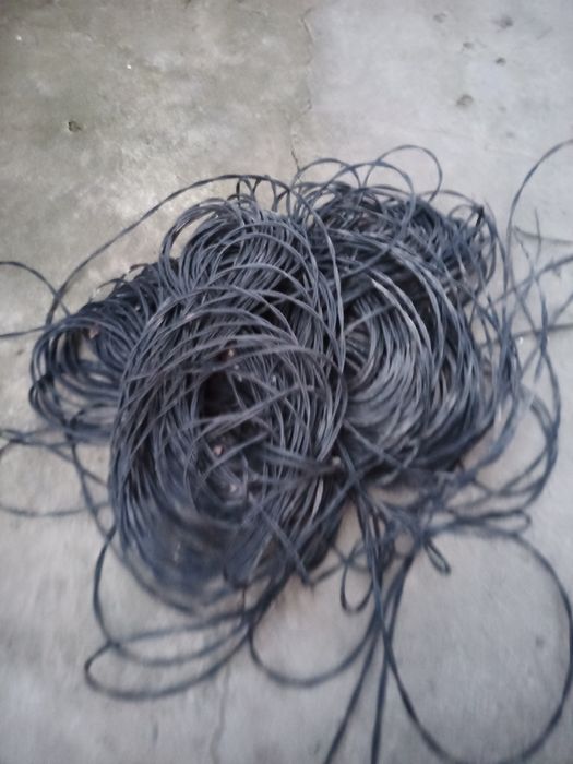 Кабель куски примерно 20м