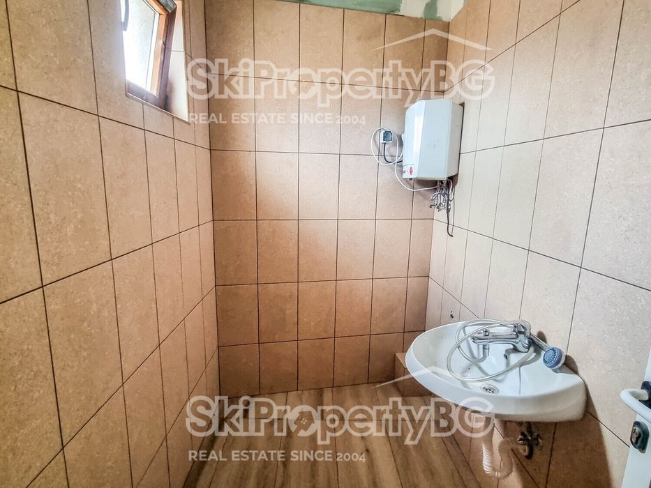 Магазин в цeнтъра на Говедарци!