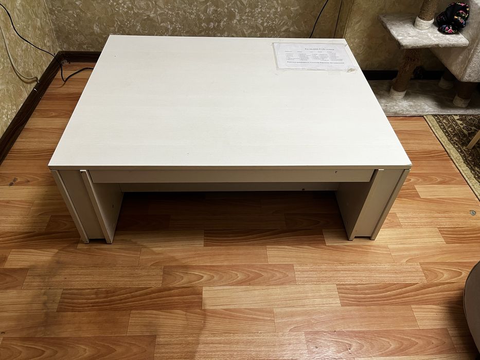 Стол универсальный белый