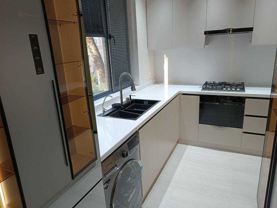 Сдаётся квартира в стиле ХАЙ-ТЕК! ориентир Цум магазин Смарт!