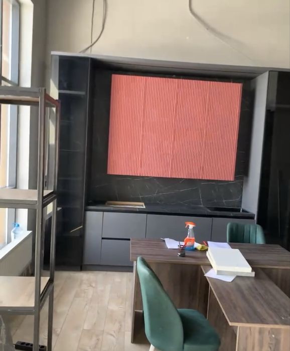 Сдам в аренду мебельный шоу рум