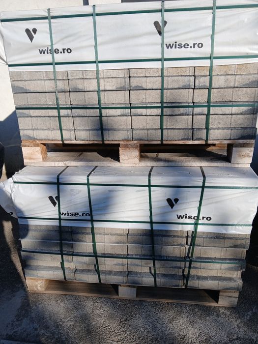 Vând pavaj nou 30 de mp