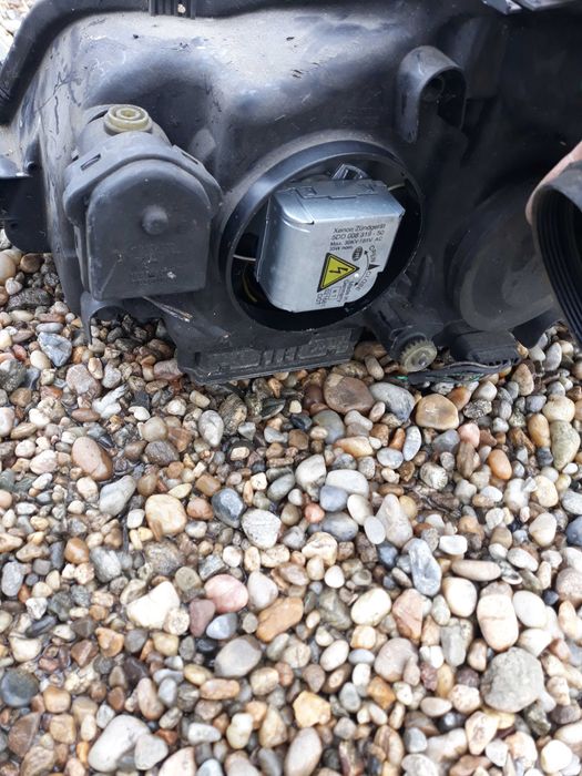 ляв и десен ксенонов фар за рено еспейс 4 RENAULT ESPACE IV XSENON