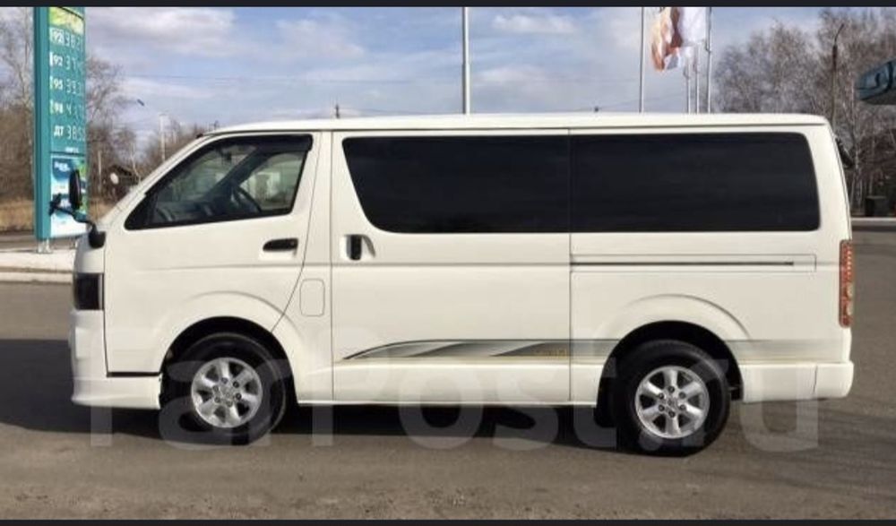 Наклейки на тойота хайс