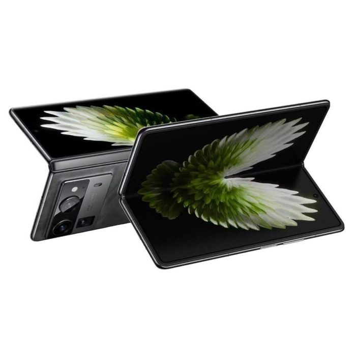 Tecno Phantom V fold 2