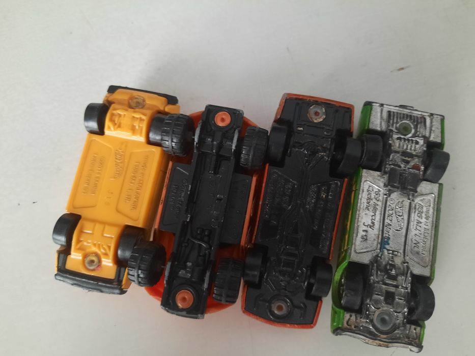 Продам машинки Hotwheels все оригиналы