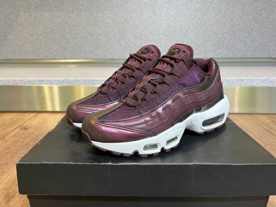 ОРИГИНАЛНИ *** Nike Air Max 95 SE "Burgundy Crush"