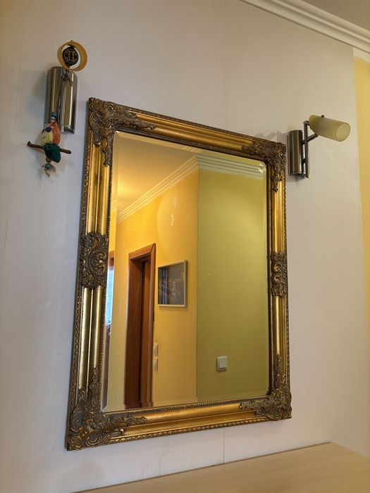 Огледало с рамка