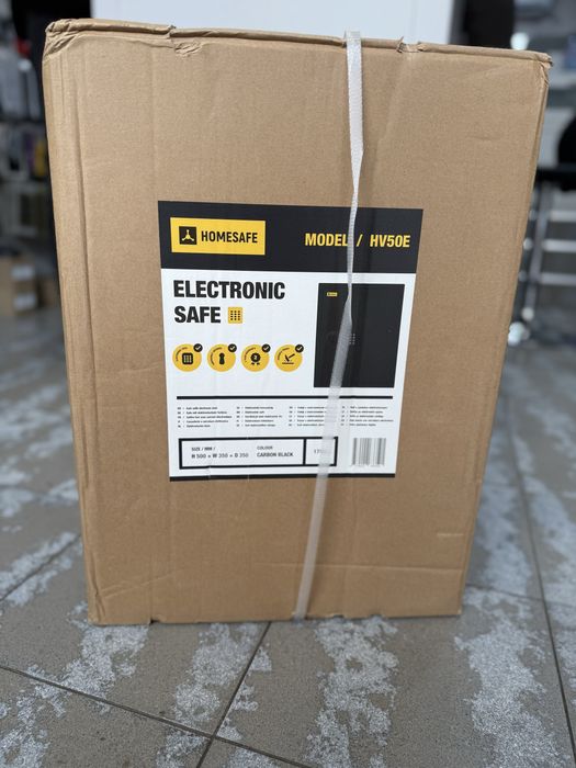 Дигитален сейф HomeSafe HV50E с електронна ключалка и ключ 50x35x35 см