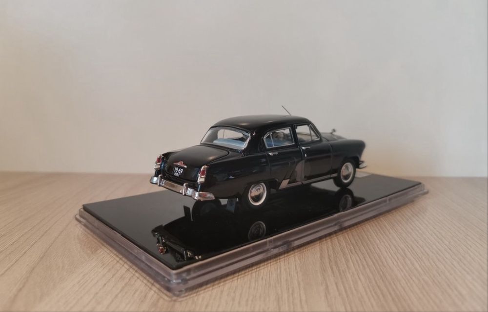 Модель Волга ГАЗ М-21И черная