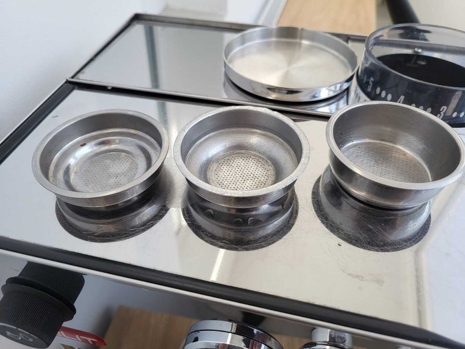 Espressor LELIT manual cu manometru si rasnita PL 42 EM