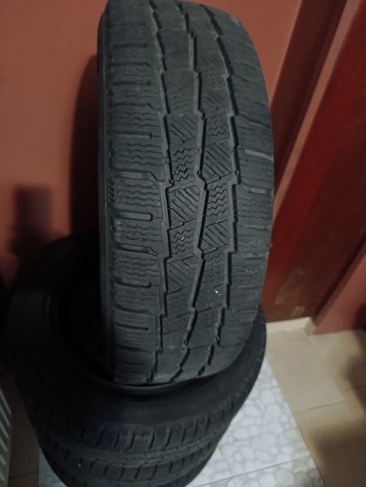 Зимни гуми MISHELIN Agilis Alpin 195 60r16. Джанти FIAT 5X98