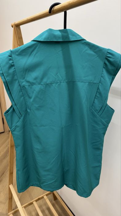 Продам женскую блузку