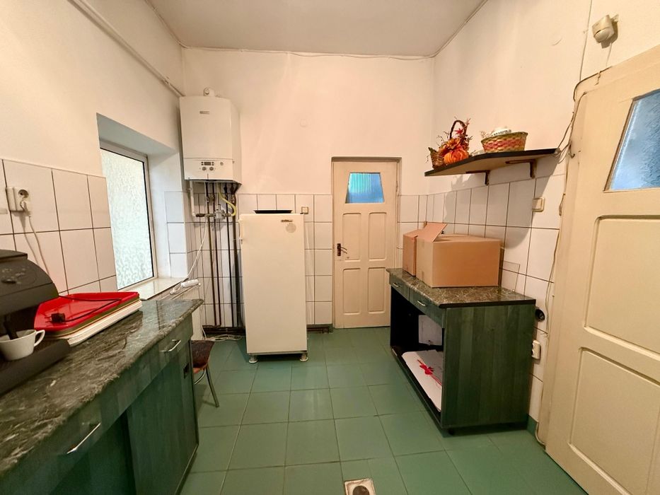 Spatiu comercial de inchiriat, 110 mp, zona Piata, str  Iuliu Maniu