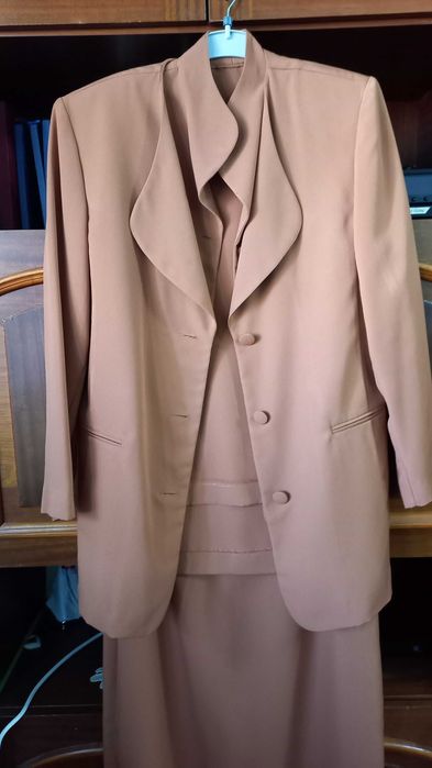 Compleu dama - Marimea 48 - 3piese- Sacou, bluza, fusta