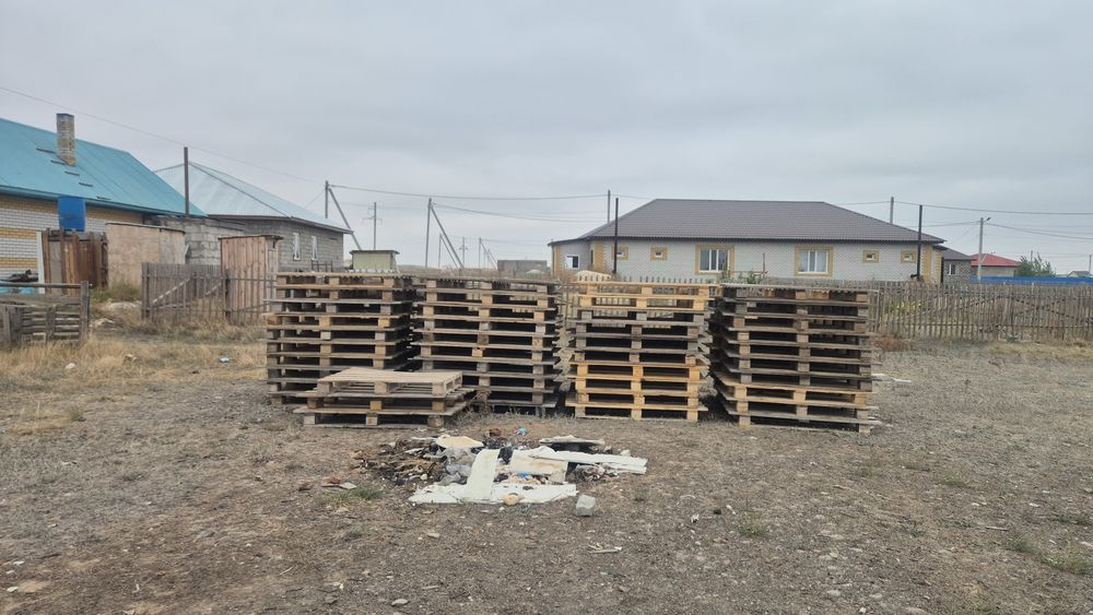 Продам паддоны в хорошем состоянии