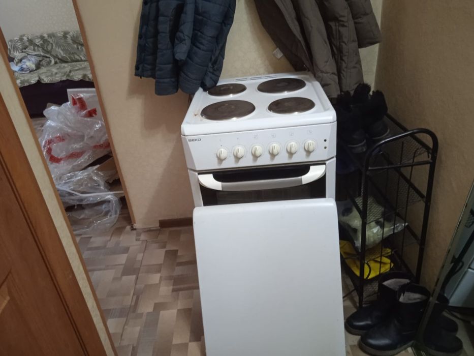 Продам электрическую плиту за 5000