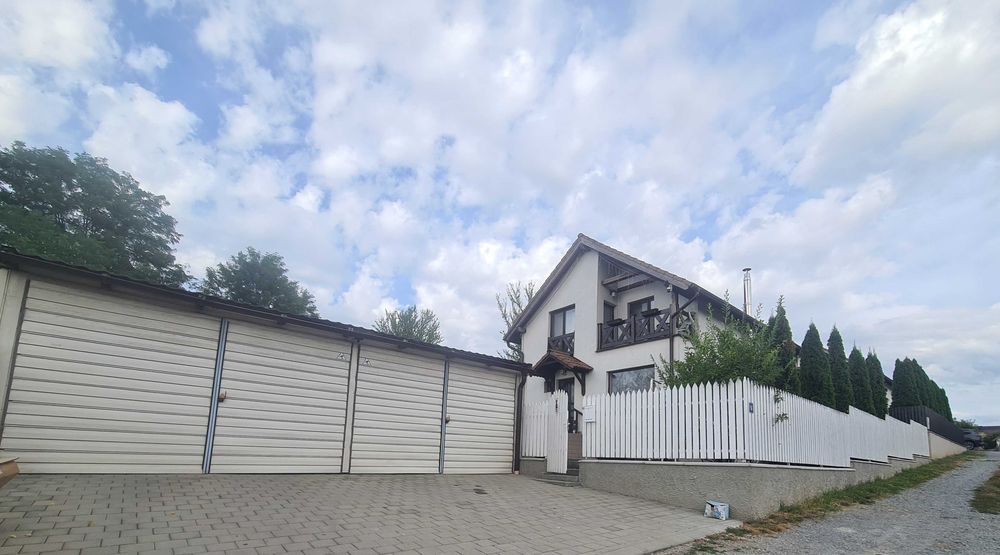 Casa 150 mp, Corunca cu garaj dublu