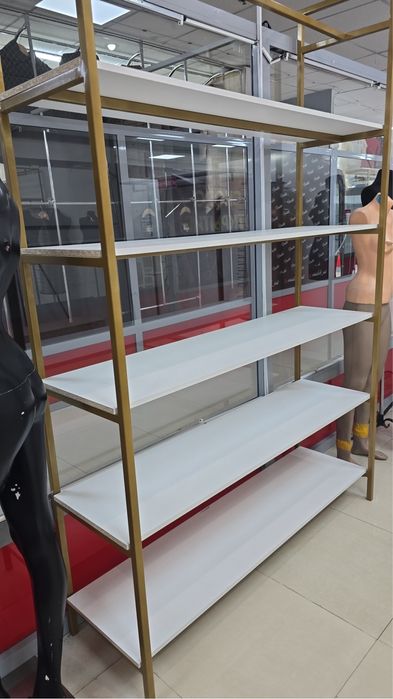 Продам стеллажи для бутика