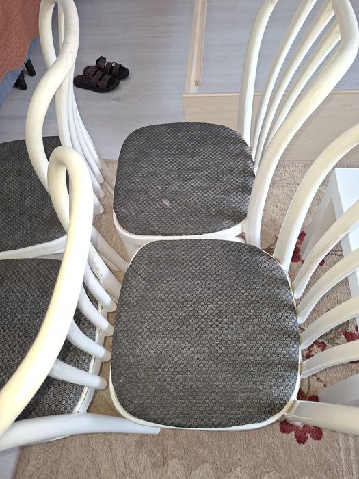 Продам стол и стулья