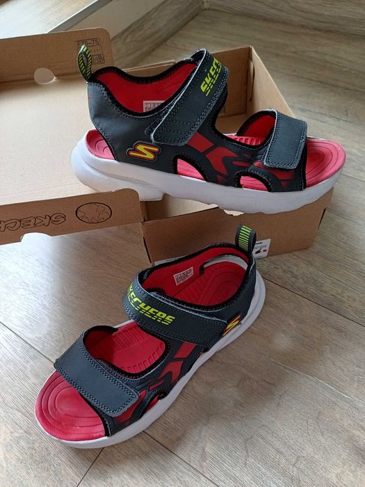 Сандали Sketchers номер 35