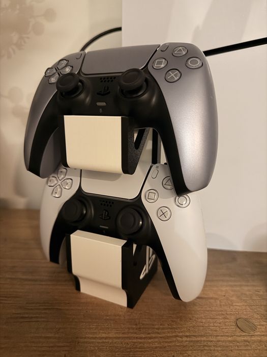 Playstation поставка за джойстици