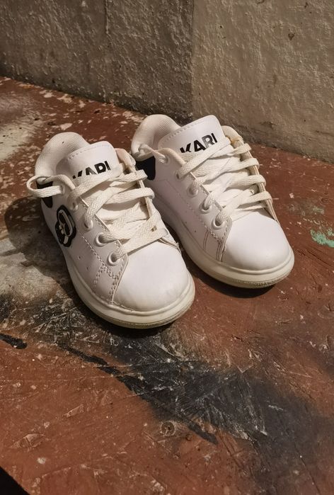 Adidași Karl Legerfild și adidas mărimea 25 și mărimea 35
