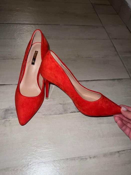 Tocuri stiletto rosii 36