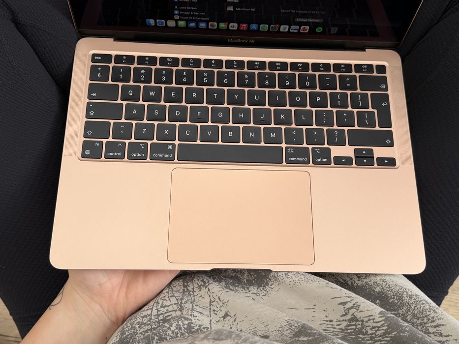 MacBook Air M1 Rose Gold 8GB / 256GB / Baterie 92% / Impecabil