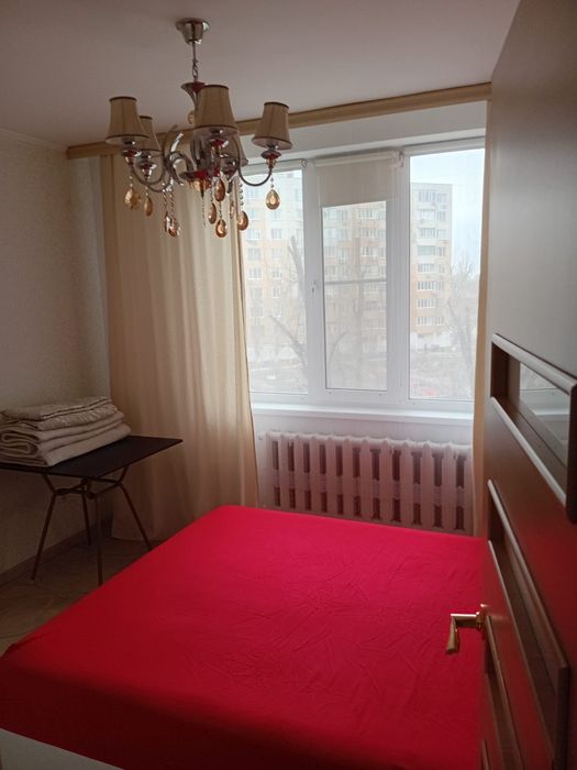 Сдам 2 комн квартиру  в центре города