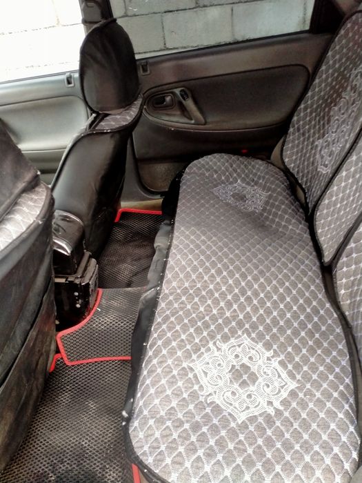 Продам Мазда кронус 1993 г объем 2.0