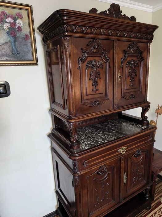 Mobilier stil din lemn masiv