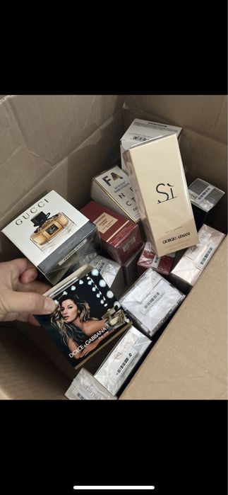 Продам парфюмы 8000