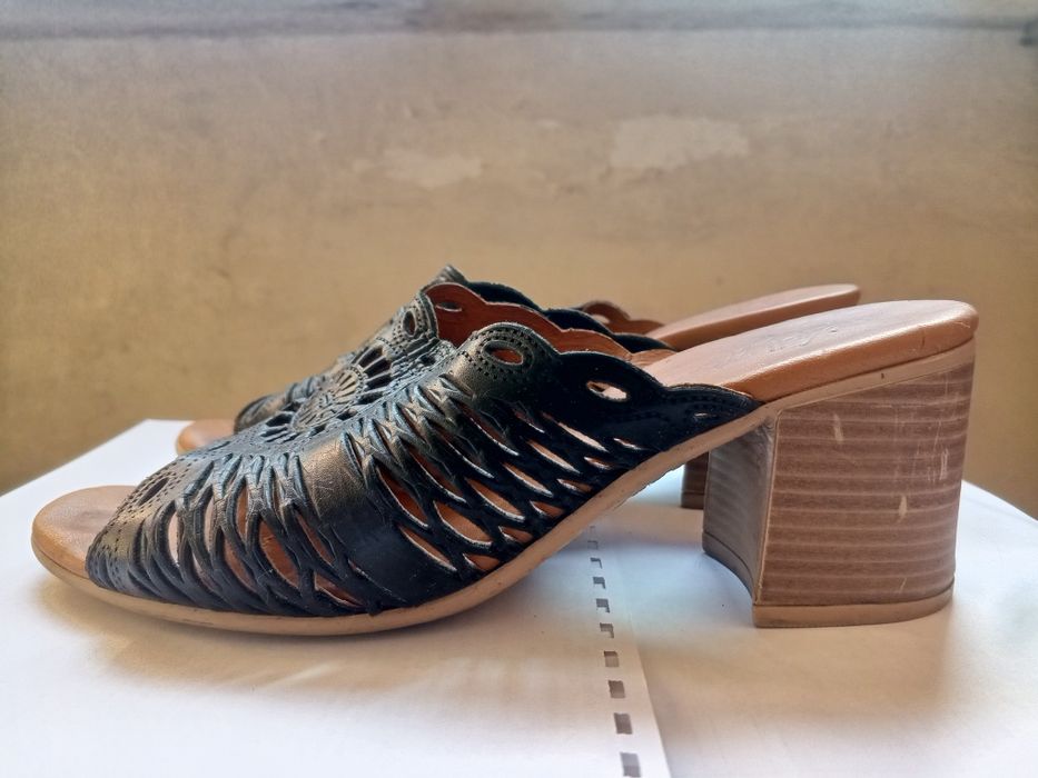 Аёллар Тапичкаси Сотилади