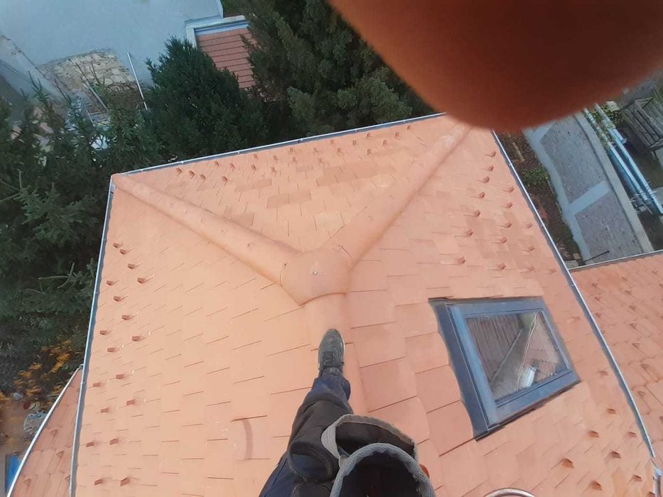 Montaj tigla metalica, ceramica, reparatii acoperisuri, mansardare