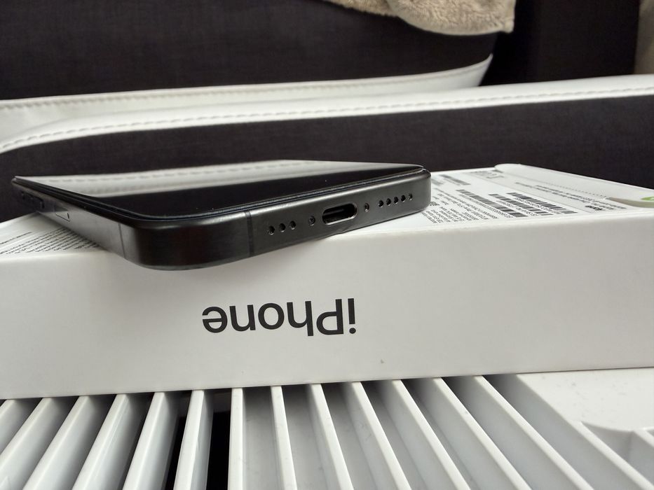 Iphone 15 Pro Black Titanium 128 Gb/ Yettel Гаранция 18 месеца