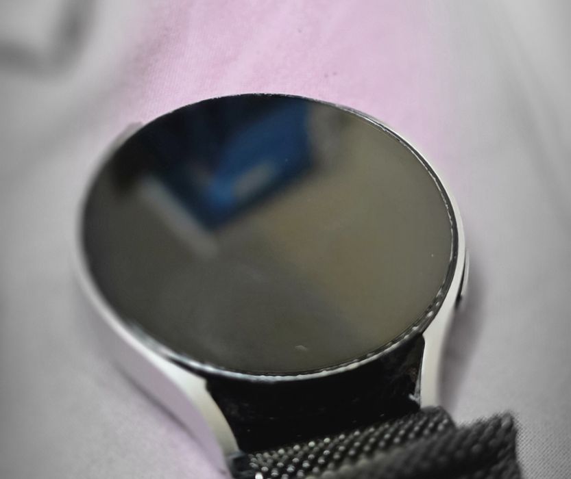 Samsung Galaxy Watch 6 44mm със зарядно