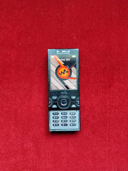 Sony Ericsson w995 (REZERVAT)