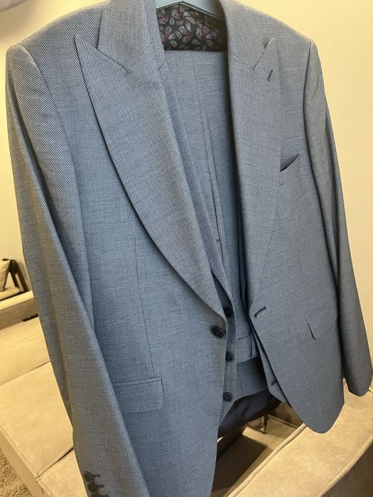 Костюм новый М размер