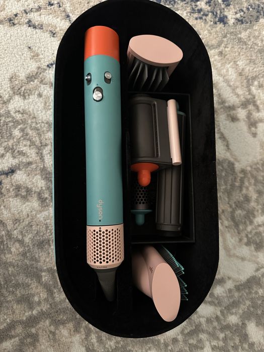 Dyson Airwrap multi-styler