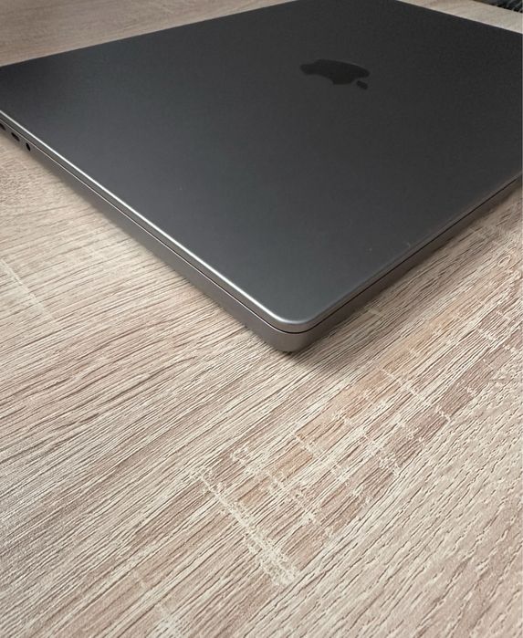 MacBook pro 14 m1 pro 16/512