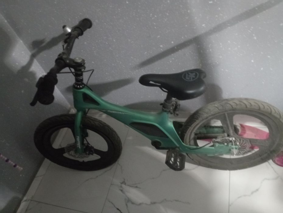 Продам детскую велосипед