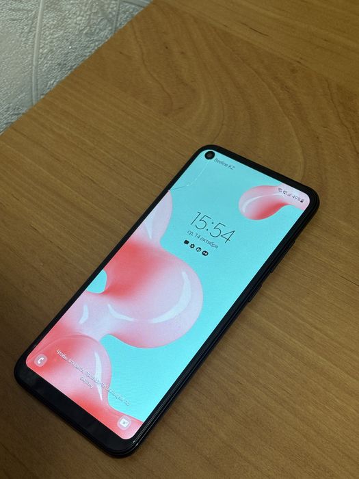 Продаётся Samsung Galaxy A11 чёрного цвета.