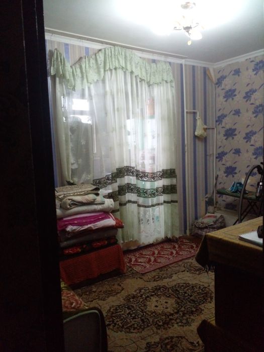 Uy sotiladi:2xonali (80kvm )